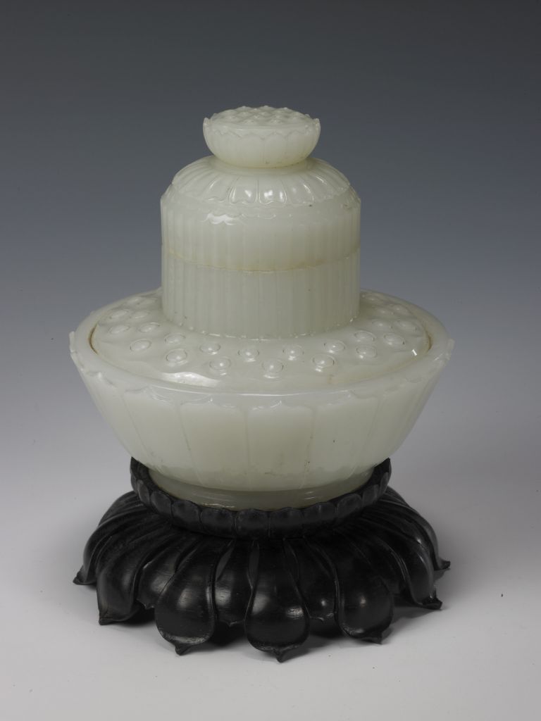 图片[1]-White Jade Lotus Double Layer Box-China Archive